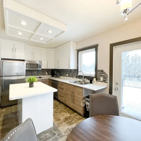 Modern Comforts Downtown Living within walking distance to all the conveniences