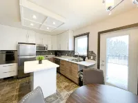 Modern Comforts Downtown Living within walking distance to all the conveniences