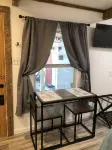 Studio B. Katie and Steve Riley Apartment - Wifi