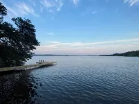 Private Lake Front Cottage - Wifi
