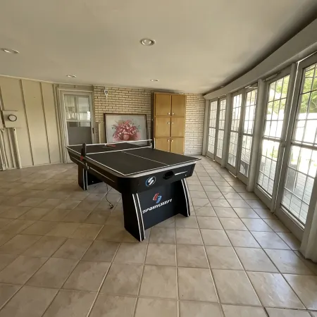 Spacious & quiet  Denver Home - 7bedroom, 5 bath & queen