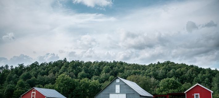 Picturesque Cottage on a Beautiful Farm Hotels in Берк