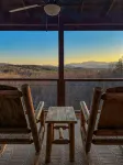 COZY LANE CABIN /Sleeps 8 /Mountain View/Hot Tub/ Game Room / Fire place/ - Vuoristonäköala