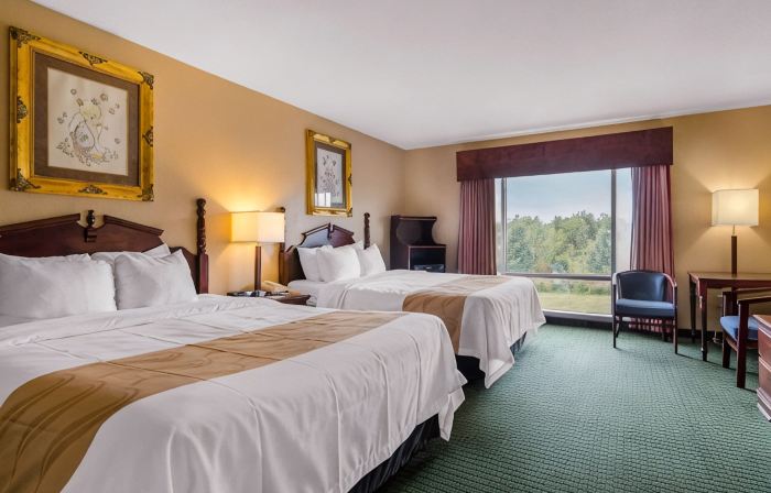 Precious Hotel