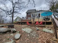 Waterfront Stay with Sandy Beach - Wifi