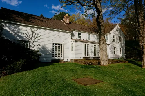 Destination, Overlooking Cooperstown, Large Grounds, 6.2 miles from Dreams Park.