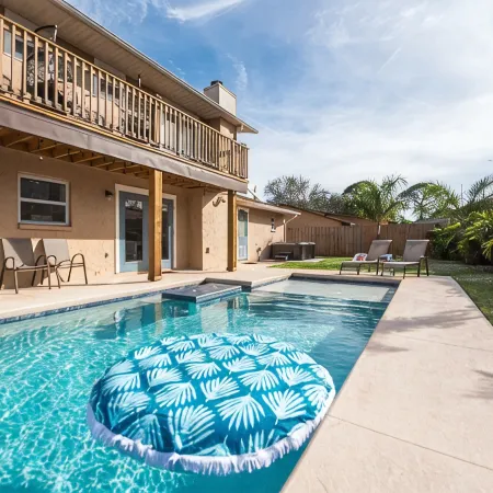 Casa Espacio - Fun Family Pool Home w/ Hot Tub & Game Room!