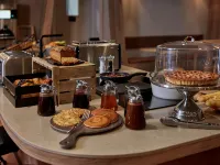 Aparthotel Adagio Access Lille Villeneuve-d'Ascq - Breakfast