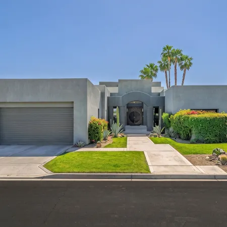 Newly Remodeled 4,400 Square Foot Modern design with Pool and Spa065893