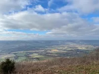 The Overlook Cabin: Breath-taking Views & King Bed