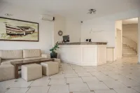 Konstantinos Hotel & Apartments I