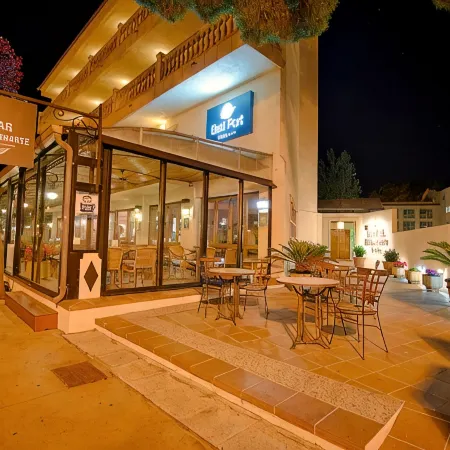 Bell Port Hotel