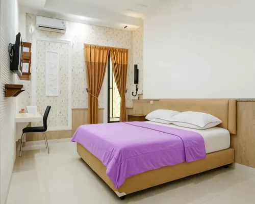 Tripletree Novon Family Hotel Hotels in Blimbing