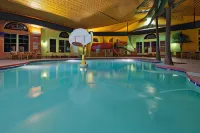 Country Inn & Suites by Radisson, Appleton North, WI - parking