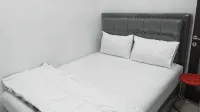 Jingga Guesthouse - Pensions
