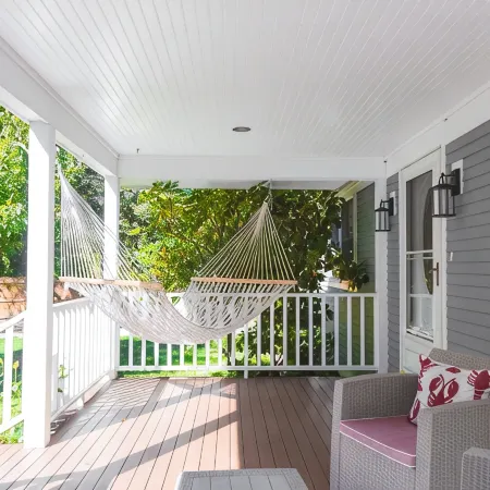 Relax by Oak Bluffs Harbor, enjoy your 3-bedroom East Chip retreat