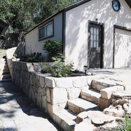 Mid-Century Modern Limestone 2/2 Home