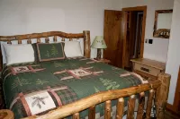 Mountain Pine Cabin With Personal Hot Tub - Dog-friendly! 3 Bedroom Cabin - #20-NCD0296