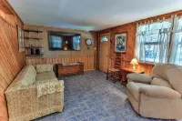 Charming 2-bedroom bungalow in fabulous Homosassa with AC, WiFi - 2-Star