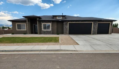 Comforable 3 bed 3 bath home