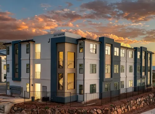 Cliff Side Retreat 2 Bedroom Condo - 4-Star