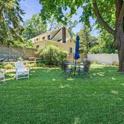 Oceanside Village Home~Private Fenced Yard~Reserved Parking Hotel Exterior