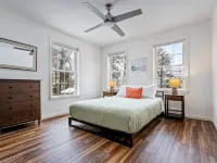 Windham Wind Down-Dock, Kayaks, SUPs, Fishing Rods Hotels in Windham
