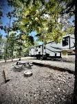 Cozy and serene RV in Broken Bow.  Pet friendly, WiFi, 2 bedroom, fireplace.