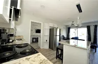 Madiera2 Waterfront & 2-3 minutes' Walk to the Beach - Apartments