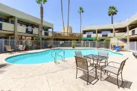 Motel 6 Glendale, AZ - Pools