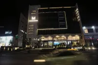 Monarch Hotel Amman - อ่างจากุชชี่
