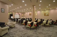 Golden Tulip Hail - 2-Star
