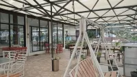 Tani Jiwo Hostel - Hostels