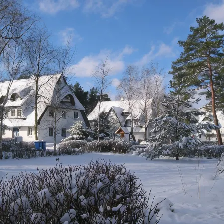 Vacation apartment in a thatched house, directly on the beach for 2-4 people