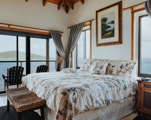 Private Waterfront 5 Bedroom Villa! Stunning views from every room! โรงแรมในนอร์ทไซด์