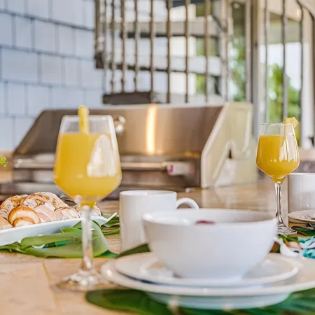 Private Luxury Villa in Kihei. Just moments walk to the beach. 10/10 reviews!