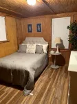 Hidden Treasure at Enid Lake-Crappie Fishing, Duck Hunting, ATVRiding, Ole Miss - Hytter