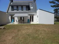 100m² house with 480m² enclosed garden 200m from the sea -  Privatzimmer