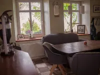 Vacation home for families/groups/friends Dogs allowed 8 adults 2 children