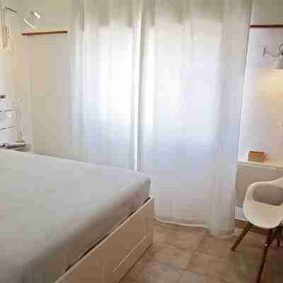 Peaceful vacation apartment, 200 m from beach, balcony with sea view, by Lagos Rooms