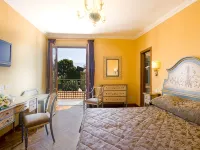 Hotel Palazzo Guardati Hotels near Teatro Tasso