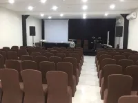 Wise Hotel Tomohon Hotels in Tomohon