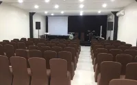 Wise Hotel Tomohon