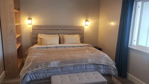 Pet Friendly spacious home. Close to everything - 3-Star