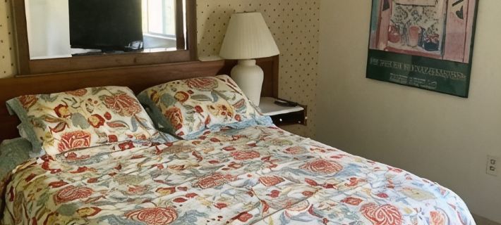 Family condo in the center for all season fun. Hotels in Laconia