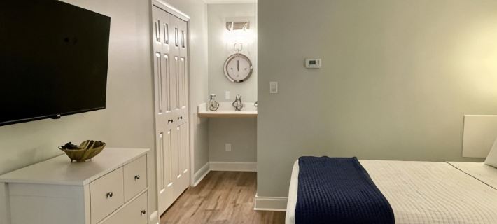 Spacious condo on Jack Nicklaus Signature Golf Course overlooking 10th Tee Box. Hotéis em Georgetown County