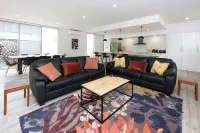 Serenity HG4A: Brand New 4Br 3.5Ba House with Absolute Nat Park Frontage