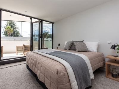 Designer Seaview Chic accommodation for the discerning traveler