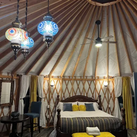 The "Mystic Yurt" privacy and comfort in the heart of Lake Powell activities!