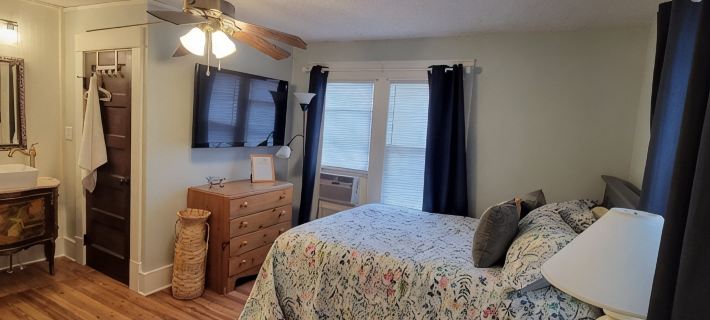 Jude's cozy & convenient downtown studio Apt. Hotéis em High Point